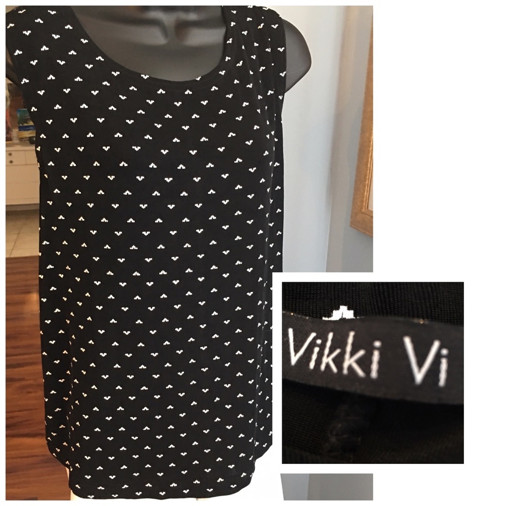 Vikki V Top