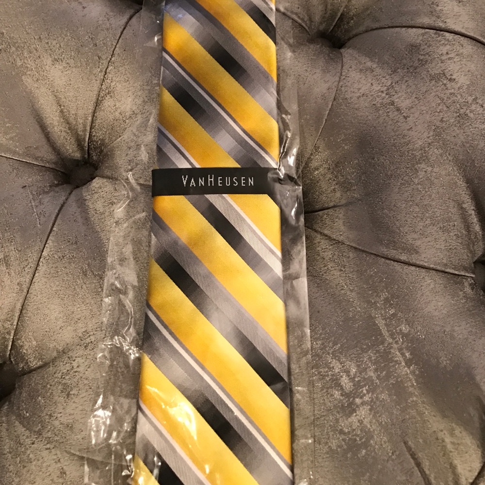 VanHeusen Tie