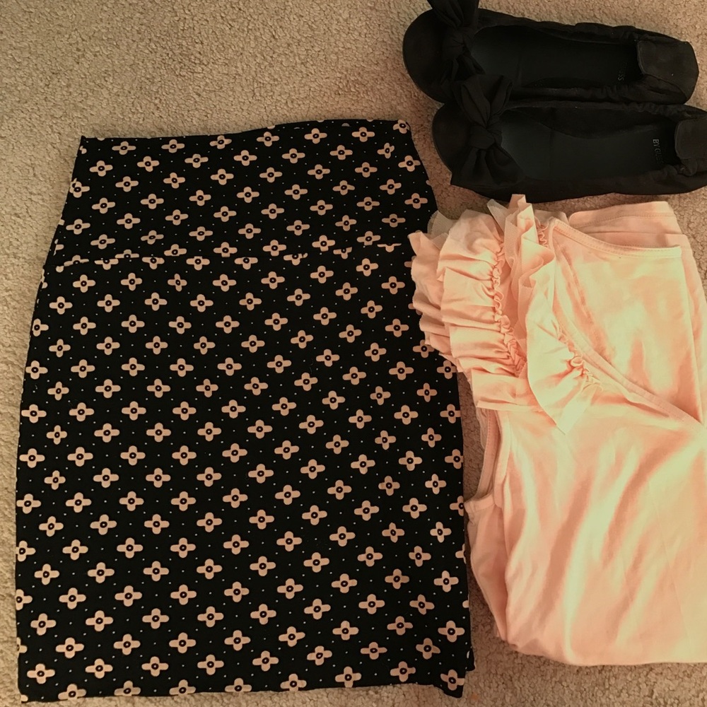 SOLD Forever 21 Black skirt