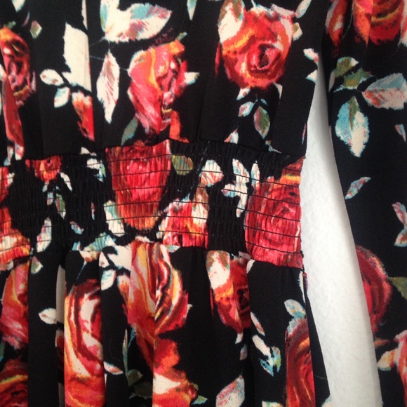 Xhilaration Small Floral Romper - Picture 3 of 5