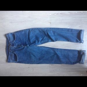 Brandy Melville boyfriend jeans