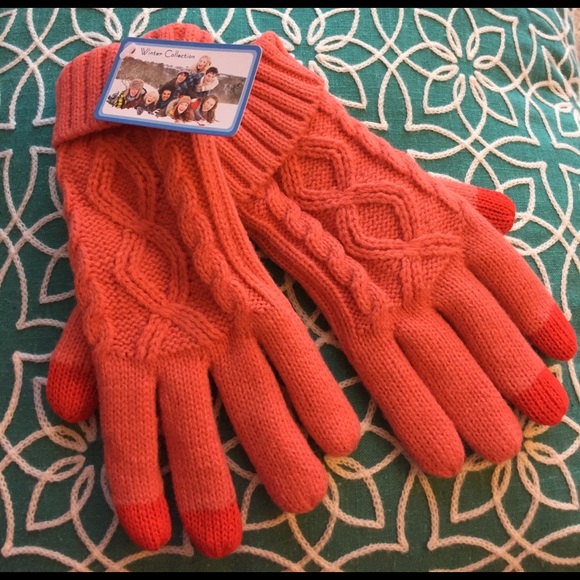 NWT Women's Gloves Apricot small - Picture 2 of 5