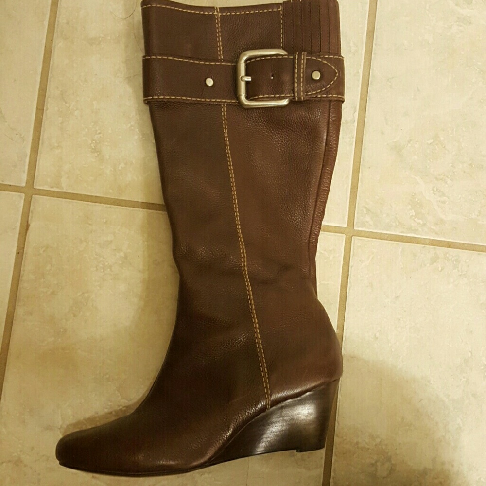 MAKE OFFER! Fossil boots