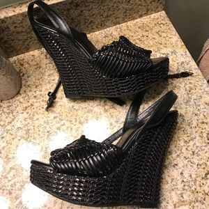 Chinese Laundry black wedges