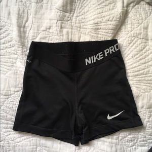 NIKE PRO SHORTS ALL BLACK