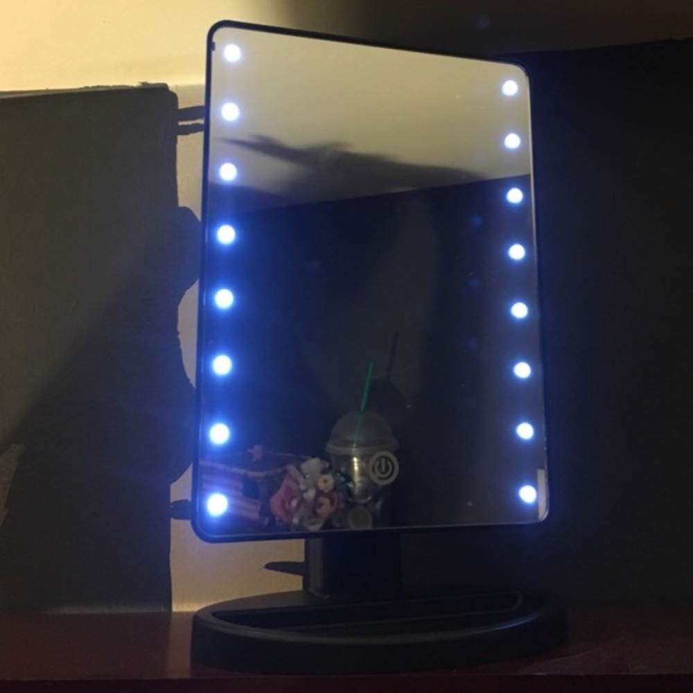 Vanity impressions mirror