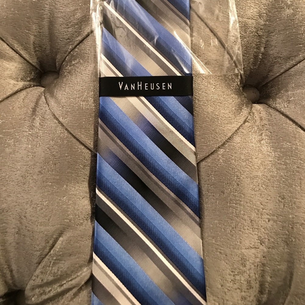 VanHeusen Tie