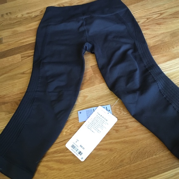 🍋NWT Lululemon🍋Flow & Go Capri - Picture 2 of 6