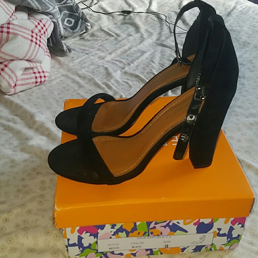 Black chunky heels
