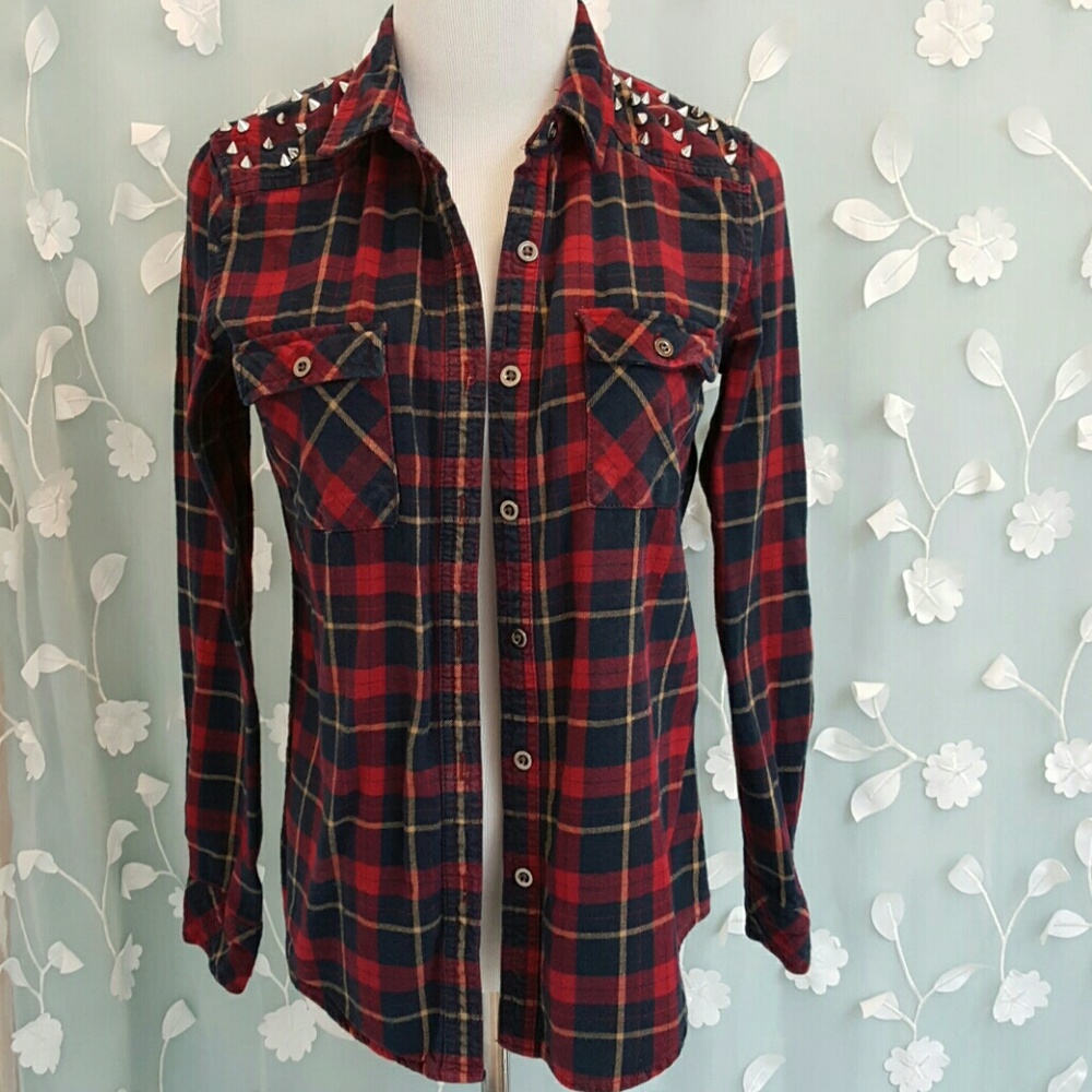 Shoulder Studded Flannel
