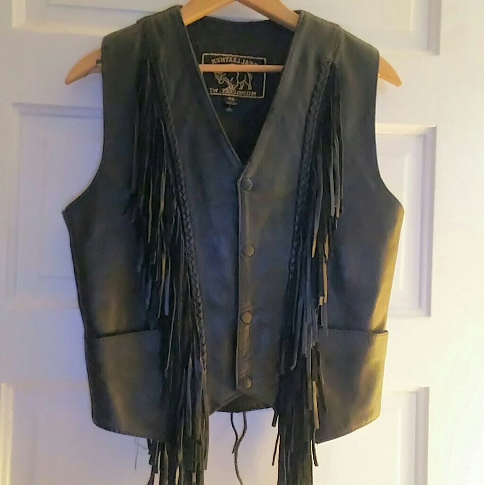 Milwaukee company genuine leather riding vest!