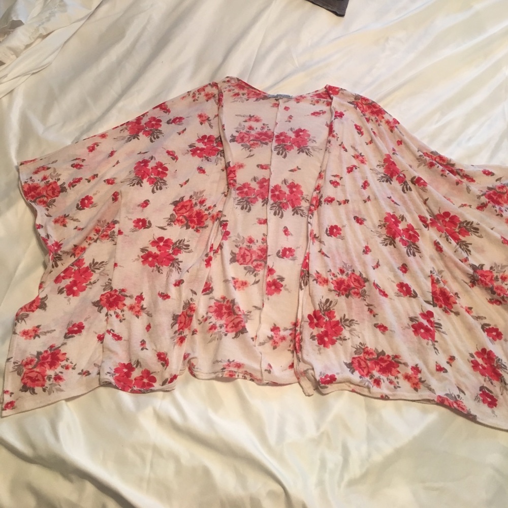Spring cardigan with flow-y sides