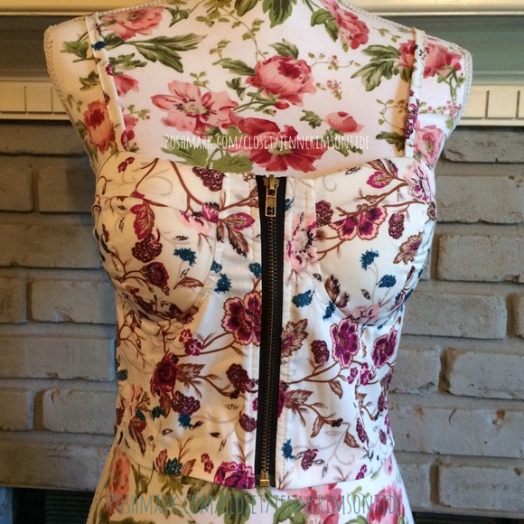 Raspberry Pink White Floral Crop Top Bustier - Picture 3 of 7