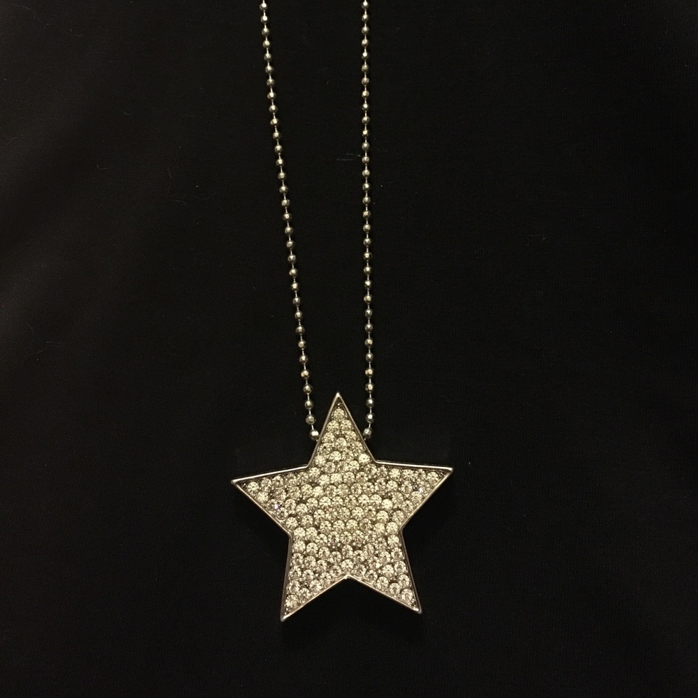 Bling star necklace