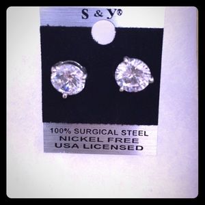 Cubic zirconia earrings