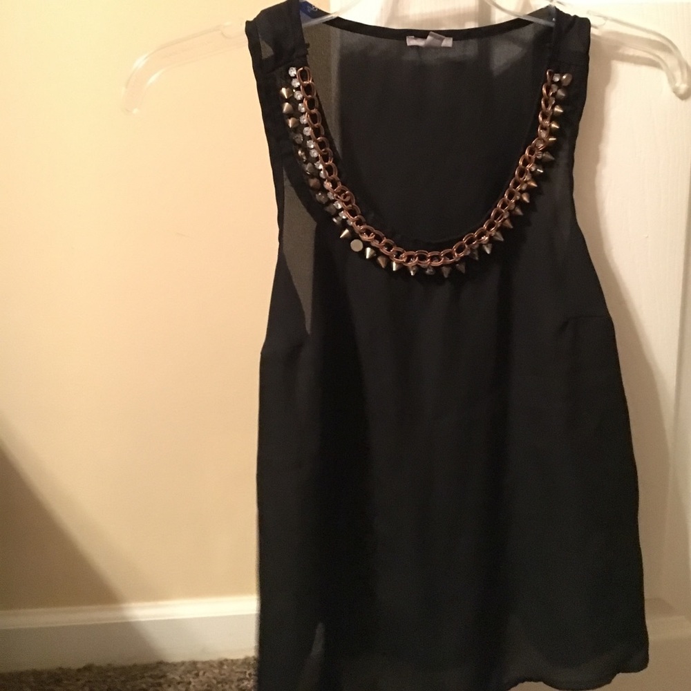 Black shirt