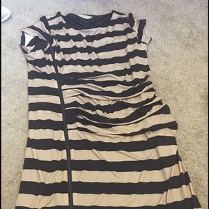 Sale-brand new cream black front zipper dress!
