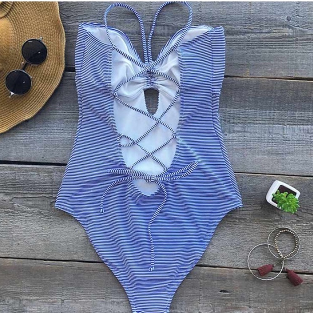New Cupshe So Breezy lace-up one piece swimsuit.