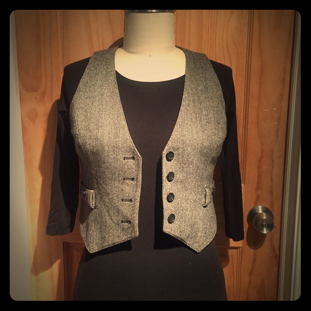 Herringbone cropped vest