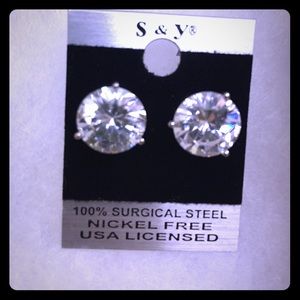 Cubic zirconia earrings
