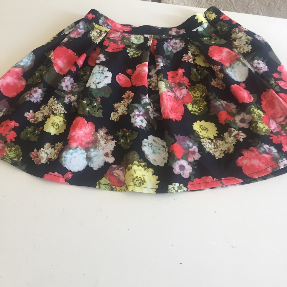 FOR SALE Love Culture floral skirt - Picture 2 of 2