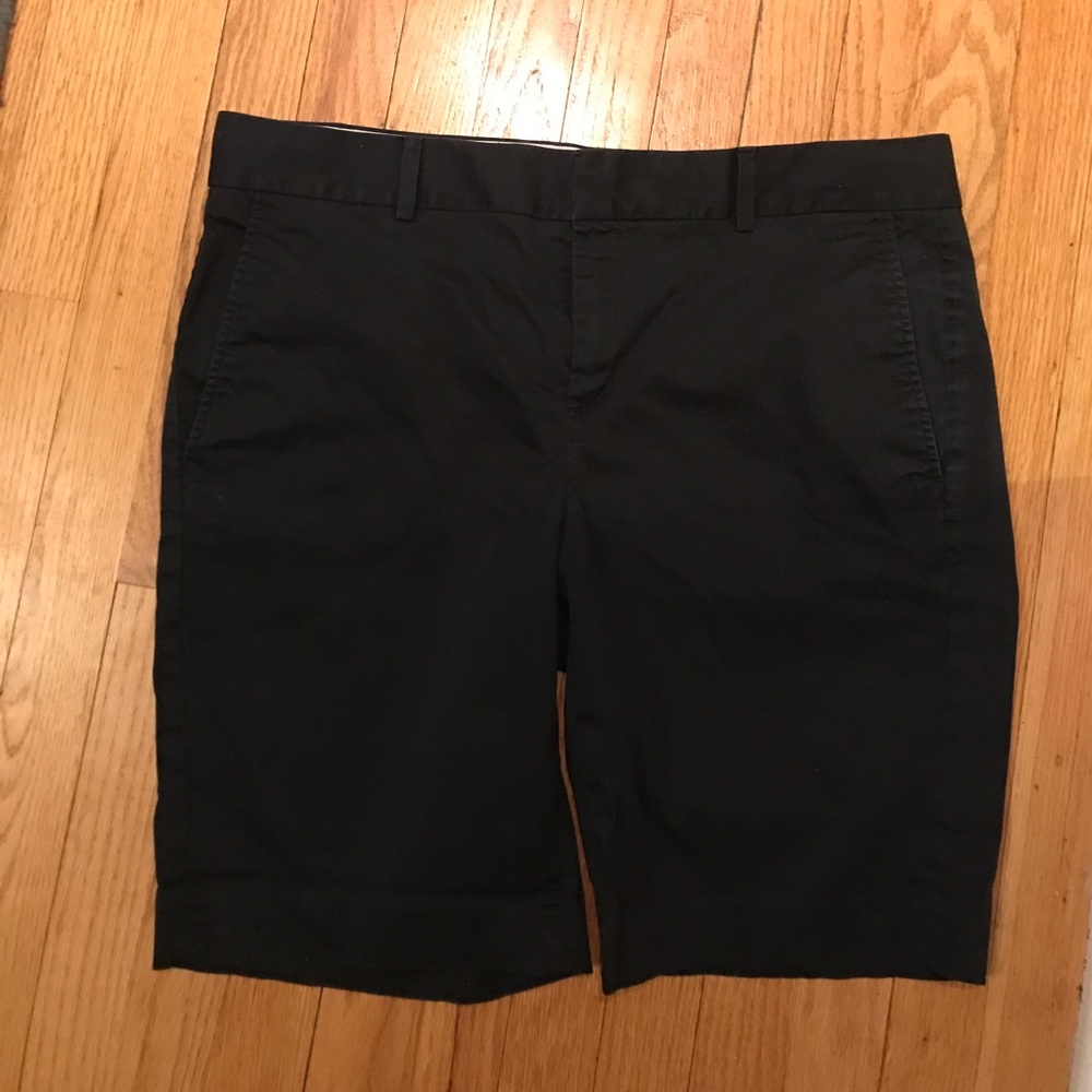 FINAL $ DROP :: Banana Republic navy blue bermudas