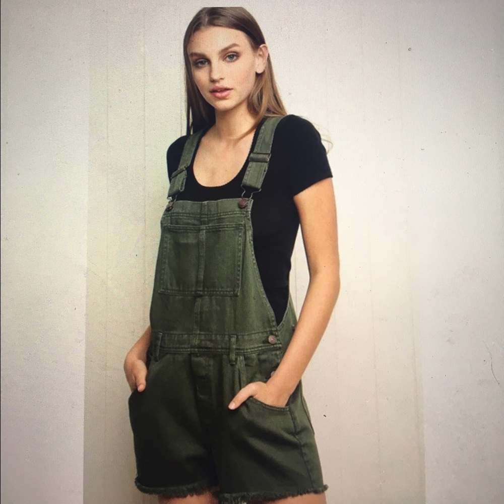 BRANDY GREEN OVERALLS RARE ITEM NOT SOLD ANYMORE‼️