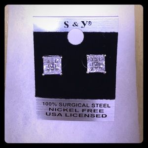 Cubic zirconia square earrings