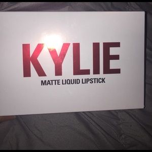 Kylie Mini matte valentine set