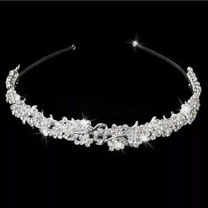 Crystal Rhinestone crown tiara headpiece NWOT