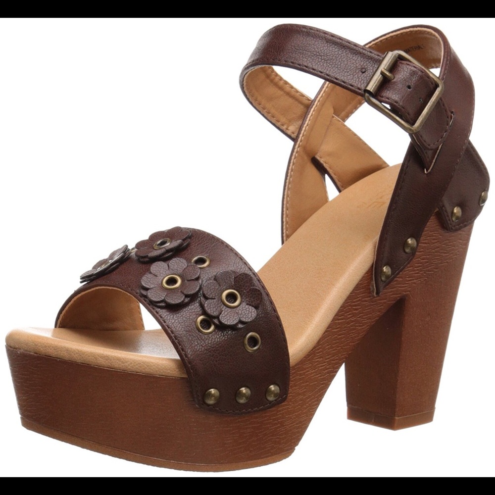 Dolce by Mojo Moxie size 10 Platforms