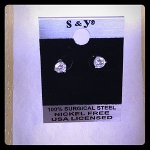 Cubic zirconia baby studs