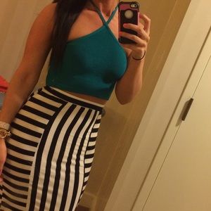 Around the neck crop top.