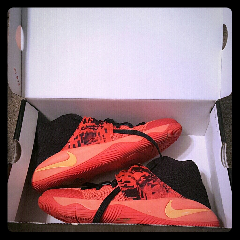 Kyrie's (Youth)