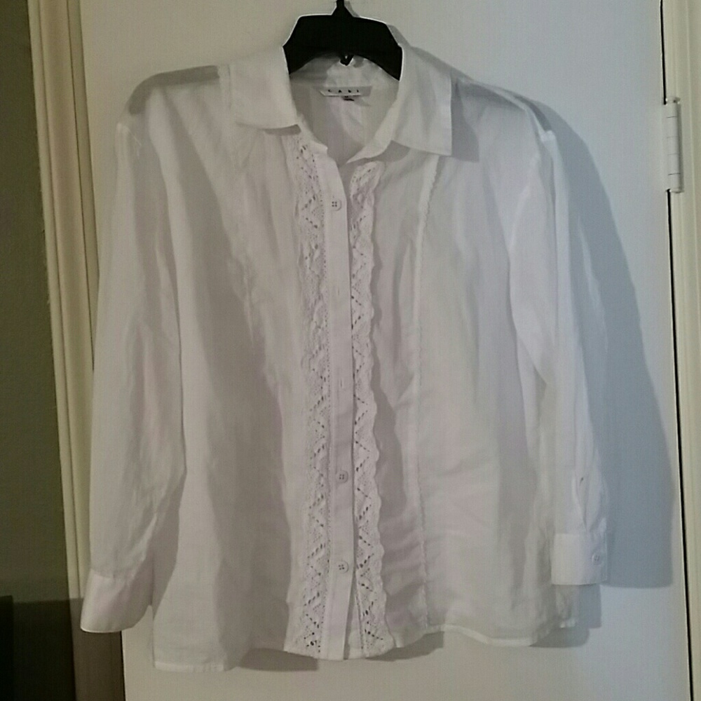 CAbi white top
