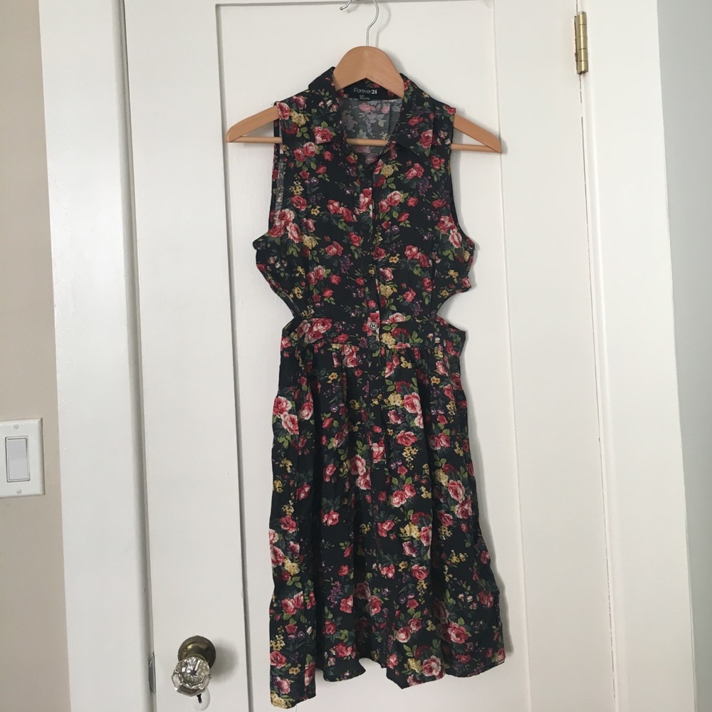 Forever 21 Cutout Floral Dress