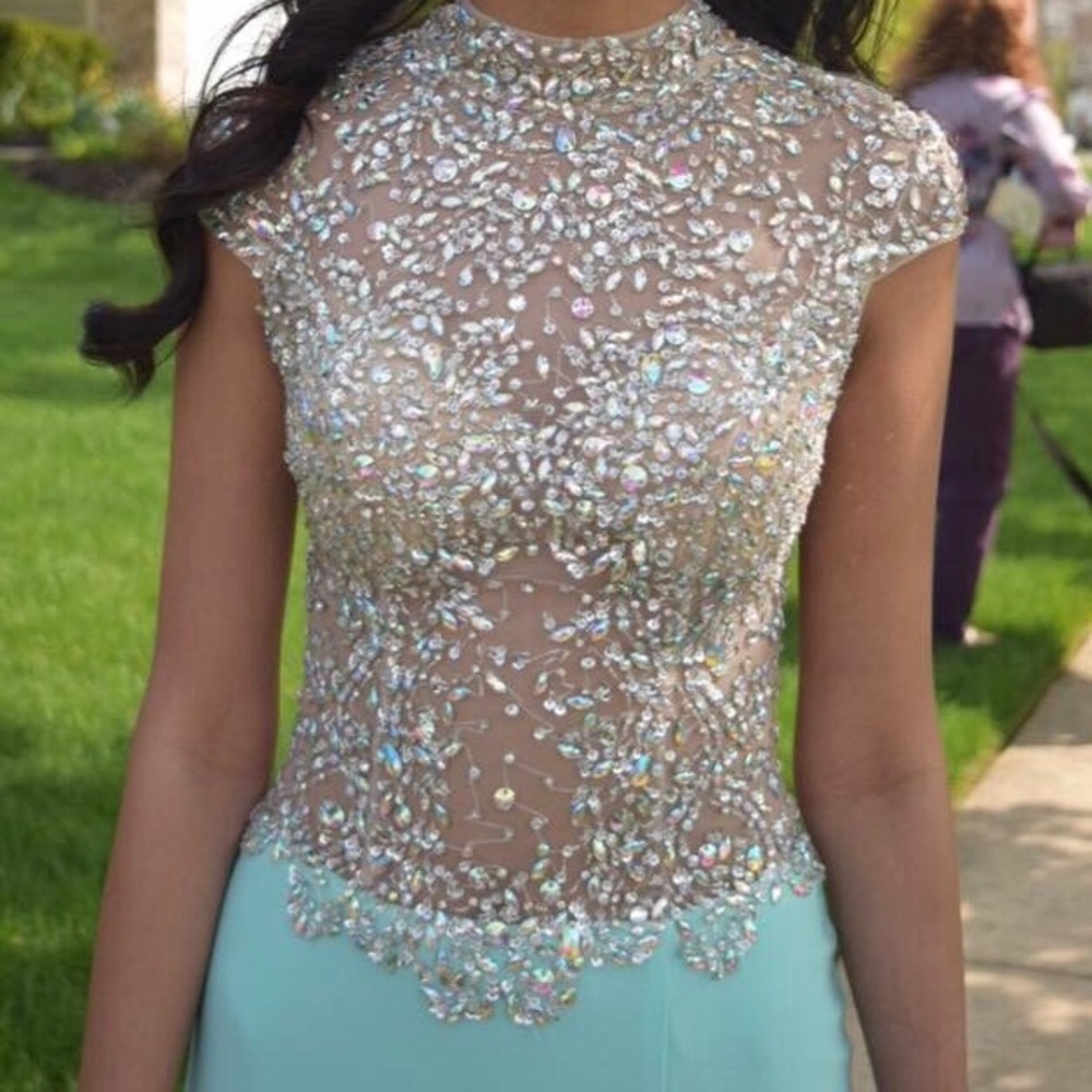 Pretty mint prom dress