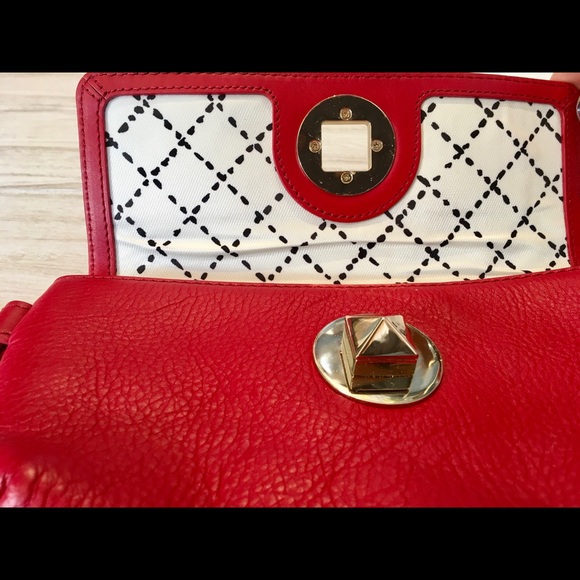 NWOT!! Kate Spade Wristlet! Gorgeous Red Leather! - Picture 2 of 4