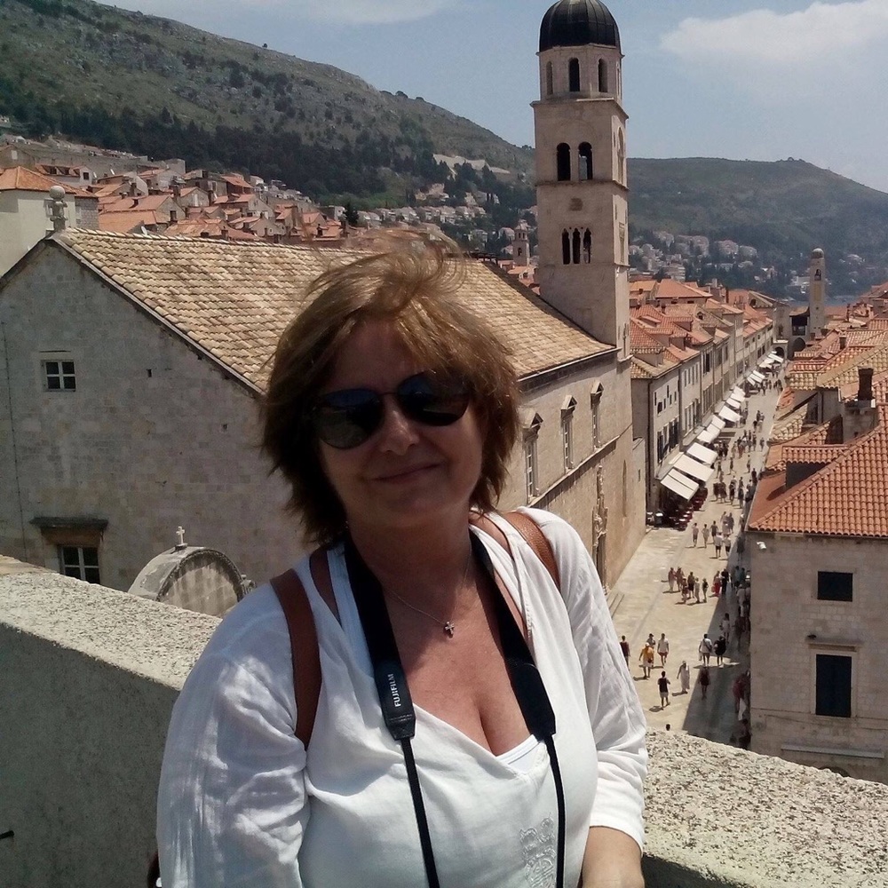 Meet your Posher, Laura
