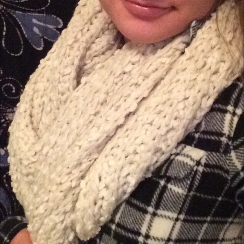 Thick & warm Garage scarf!