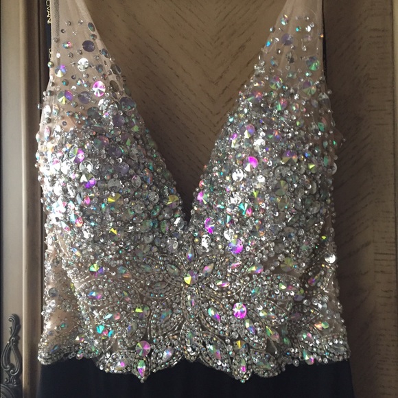 Jovani Dresses & Skirts - Jovani Gorgeous Gown 6  *****SOLD*****