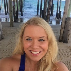 Meet your Posher, Carrie