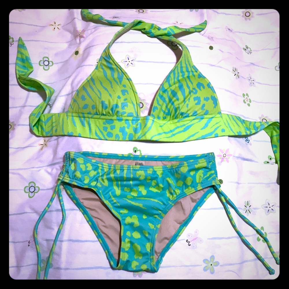 Victoria Secret 2 piece swim suit (push up top)
