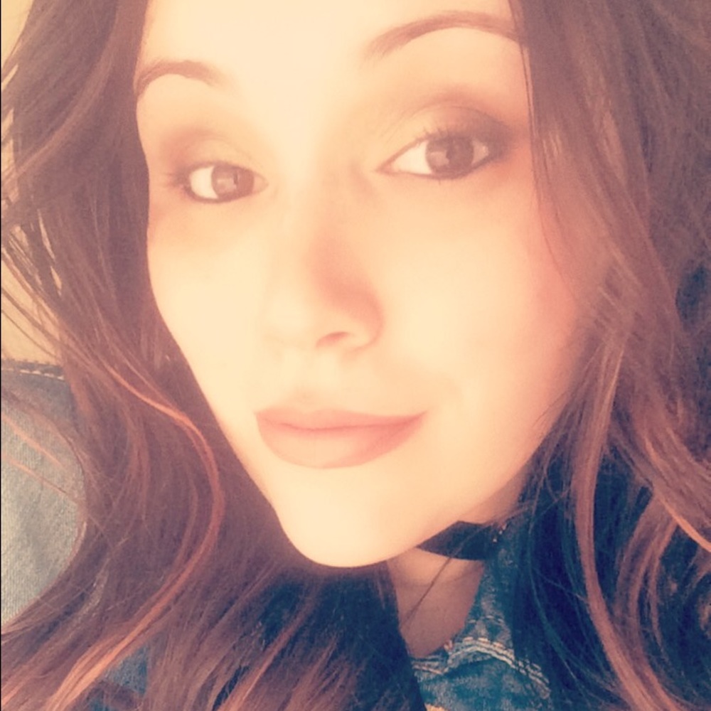 Meet your Posher, Courtney