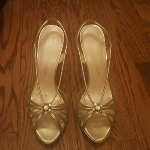 Slingback pumps.Great for upcoming prom season.