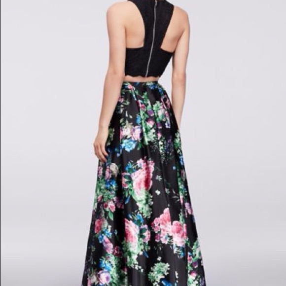 David' Bridal Prom Dress - Picture 2 of 4