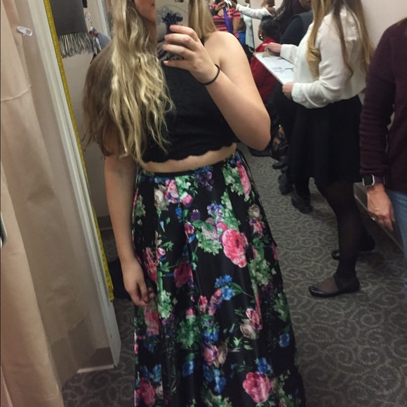 David' Bridal Prom Dress - Picture 3 of 4