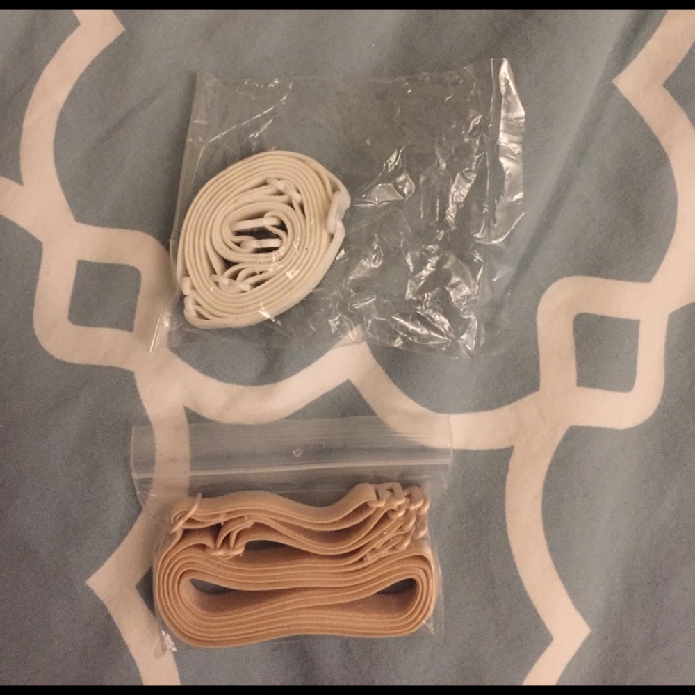 NWOT 2 adjustable bra straps