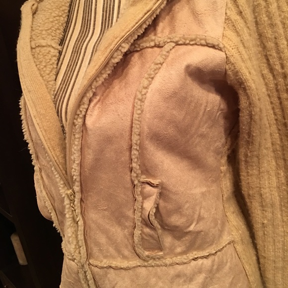 💥Make Me An Offer💥 Wet Seal Sweater Coat - Picture 3 of 5
