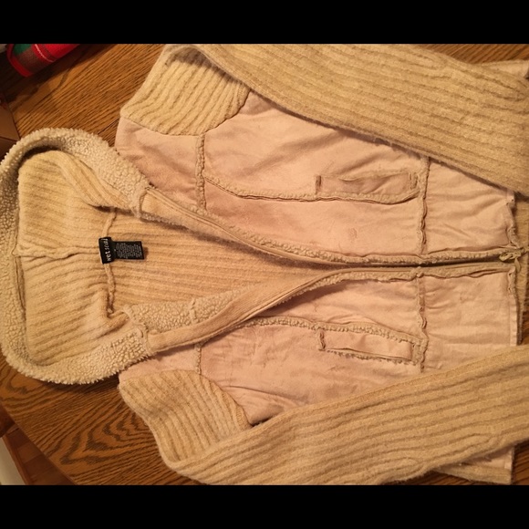 💥Make Me An Offer💥 Wet Seal Sweater Coat - Picture 5 of 5